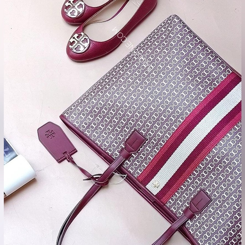 Tory Burch Gemini Link Tote in Real Burgundy